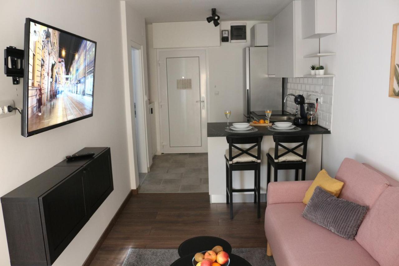 Luca, Digital Nomad Getaway Studio Apartment Zagreb Exteriör bild