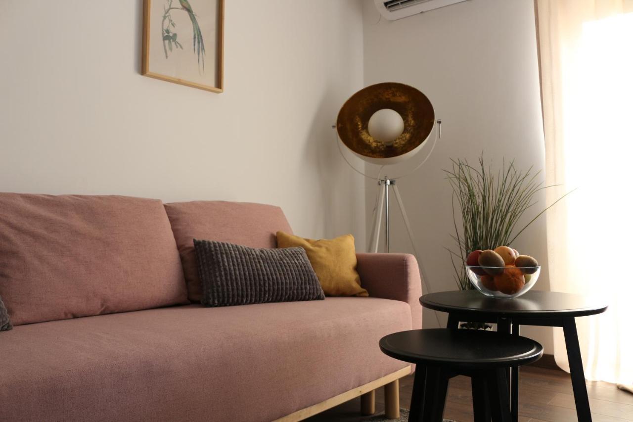 Luca, Digital Nomad Getaway Studio Apartment Zagreb Exteriör bild